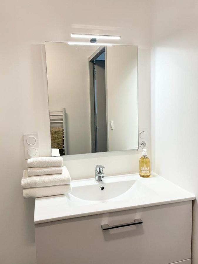 Le Chic - Parking - Exterieur - Fibre - Calme Apartment Mont-de-Marsan Bagian luar foto