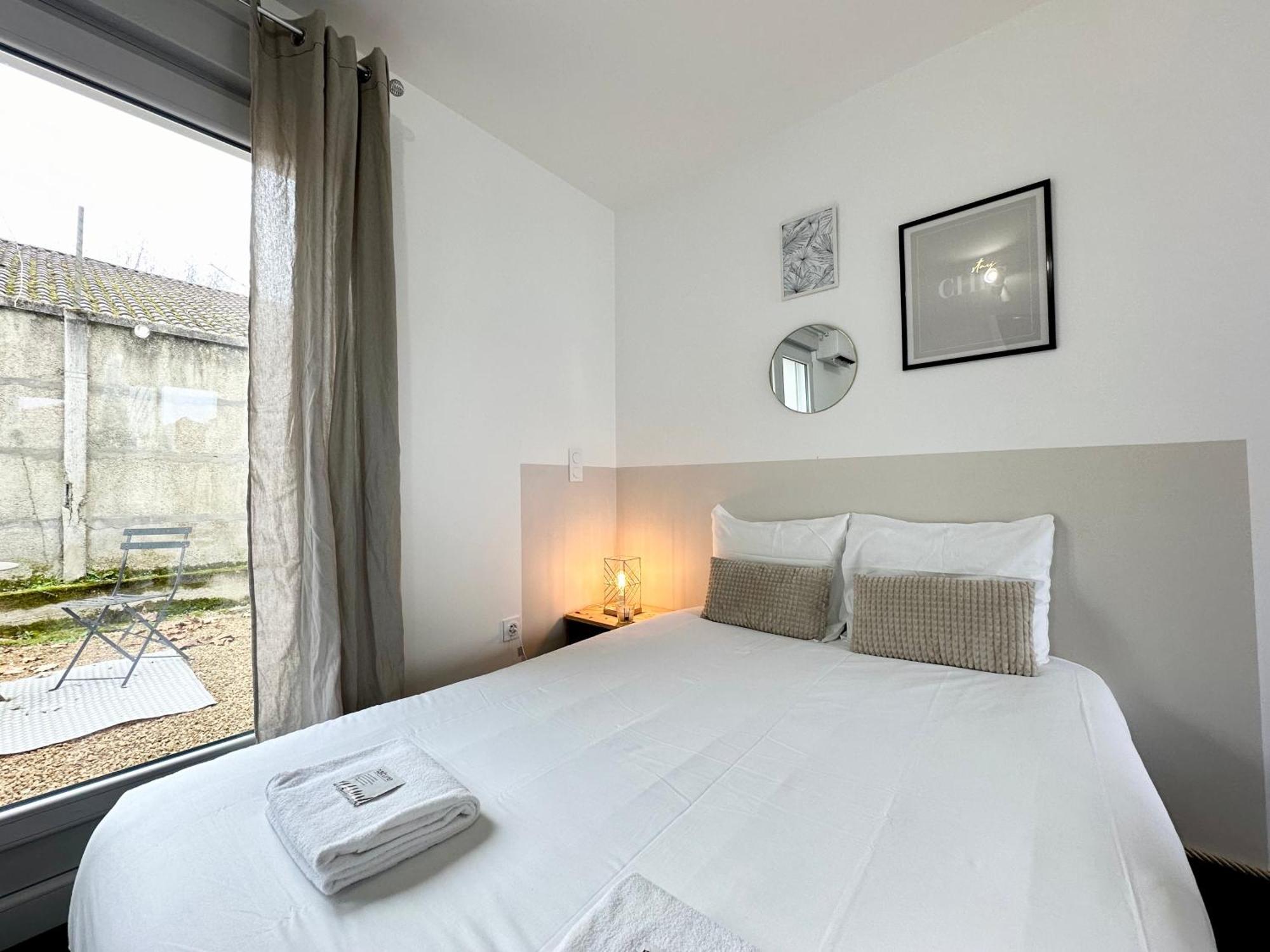 Le Chic - Parking - Exterieur - Fibre - Calme Apartment Mont-de-Marsan Bagian luar foto